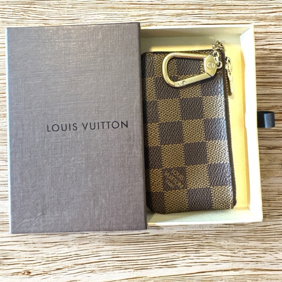 SOLD! Louis Vuitton Damier Ebene Key Cles - Picture 1 of 12